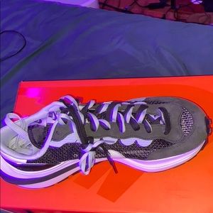 Sacai vaporwaffle black white